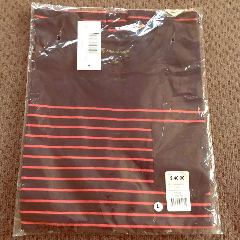 Front pocket dress t shirt